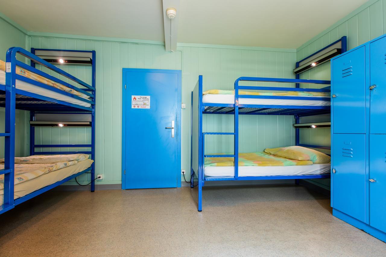 Hostel Happy